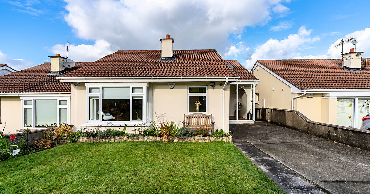 24 Kingston Rise, Ballinteer, Dublin 16 House