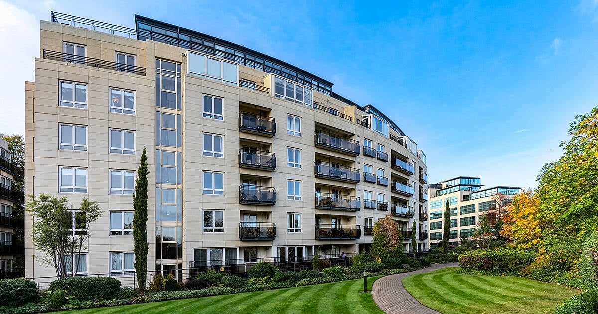 15 The Oaks, Herbert Park Apartments, Ballsbridge, D04 CP84 Apartment