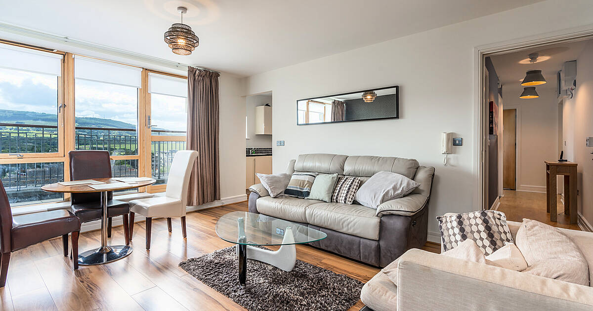 56 The Crescent, Carrickmines Manor, Glenamuck Road, Carrickmines, D18